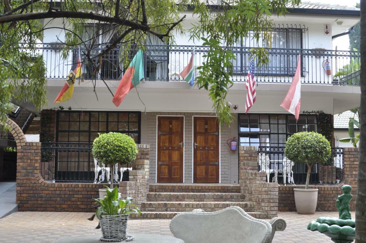 A Knights Rest Guesthouse Претория Экстерьер фото